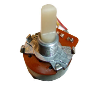 paddle_cleaning_2 opening the clamps with a screwdriver