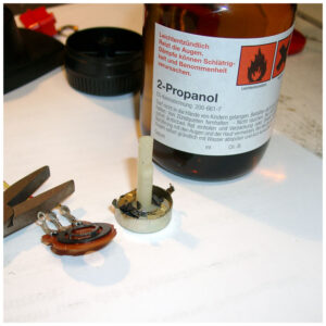 paddle_cleaning_3 use isopropl alcohol for cleaning