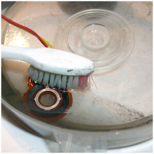 paddle_cleaning_4 a teethbrush works good